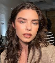 Abbey Ries's Instagram, Twitter & Facebook