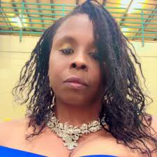 Tonett Toni Tone updated her profile picture.