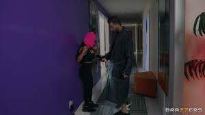 Thai Sex Freak Loses Her Porn Innocence In Hardcore Video - High Preview Quality Video