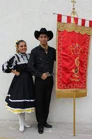 Trajes Tipicos De Chihuahua Mexico Vestidos Tipicos Mexicanos Trajes Tipicos De Mexico Traje Tipico