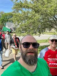 Julie Kindred's Instagram, Twitter & Facebook