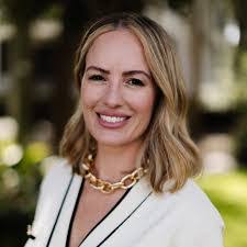 Freya Larson's Instagram, Twitter & Facebook