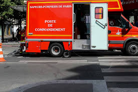 Vous êtes priés d'éviter le secteur de matignon. Incendie A Paris Boulevard Voltaire Images Bilan Cause Ce Que L On Sait