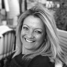 Deondra Dabney's Instagram, Twitter & Facebook