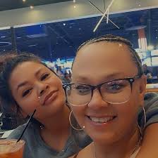 her haircut is just making me not like her 😭