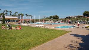 Ven a disfrutar del sol, playas vírgenes, calas, excelente gastronomía, fiestas. Bungalows Platja Cambrils En Cambrils Cabanas En Tarragona