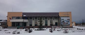 Altitudinea medie a zonei este de 800m, cu varful pietrosu de peste 2.000m. Poiana Stampei Din Judetul Suceava 2 Hai La Dorna
