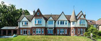 Lisle Court Wootton Bridge Isle Of Wight Uk Bed And Breakfast Travel Stay Pet Friendly Dog Frie Holiday Cottage Bed And Breakfast Pet Friendly Holidays