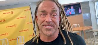 Evangelist Todd White says spending time with God helps fight the devil's  temptations