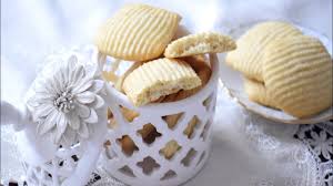 Un biscotto da inzuppo di forma rettangolare e rustico, che ricorda i sapori genuini e autentici di una volta. Biscotti Caserecci Senza Burro Ricetta Della Nonna Youtube