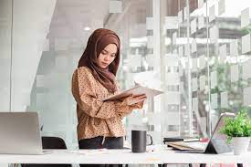 Selain itu, kerja sambil kuliah juga bisa menimbulkan stres lho. Unitar Kelebihan Bekerja Sambil Melanjutkan Pengajian