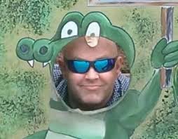 Alright, alright, alright, alright, alright—Outkast is here to shake up  your collection! The latest Outkast ReAction Figure 2-pack brings André  3000 and Big Boi's “Hey Ya!” music video to life in 3.75”