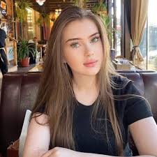 Lots of barrack st.doyle st.mount sion ave.morrissons road. residents  heading off for the day.thinking mabye late 30s. Bobby Evoy ..your  grandmother is in this.