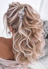39 The Most Romantic Wedding Hair Dos To Get An Elegant Look In 2021 Romantic Wedding Hair Wedding Hairstyles Wedding Hair Down