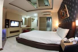 Maybe you would like to learn more about one of these? Room With Mirror On Ceiling Picture Of Antoni Hotel Jakarta Tripadvisor