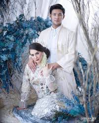 Semoga dengan di bangun nya bijb di majalengka akan mengangkat perekonomian masayarkat majalengka dan semoga. Foto Prewed Ammar Zoni Irish Bella Elegan Dengan Adat Sunda Kapanlagi Com