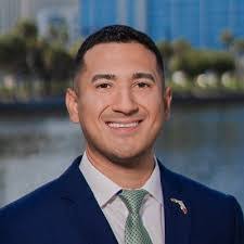 Leon Rick's Instagram, Twitter & Facebook