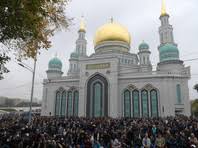 Этот праздник известен во всем мире, он наполнен радостью и любовью к аллаху. Newsru Com Musulmane Vsego Mira Otmechayut Svoj Glavnyj Prazdnik Kurban Bajram