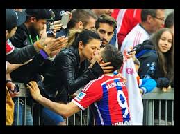 The logistics for the aug. Robert And Anna Lewandowscy Kiss Lewandowski Caluje Video Dailymotion