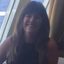 Leslie Brooke's Instagram, Twitter & Facebook