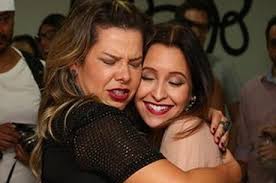 A humorista apresentou programas na mtv e passou pelo cqc antes de estrear na globo, onde integra o elenco do zorra. Fernanda Souza Se Orgulha De Carla Diaz No Bbb21 Famosidades