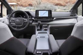 2021 toyota sienna minivan goes all hybrid in 2020 toyota sienna toyota usa mini van pinterest
