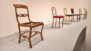 Michael thonets stuhl nr.14 (heute 214) ist das erste massenhaft, industriell hergestellte möbel, dessen form vollkommen seiner herstellungstechnik entspricht: Thonet Design Die Neue Sammlung Designmuseum Munchen Smow Blog