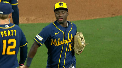 Luis Lara makes the catch for the Brewers' win | 07/07/2026 ...