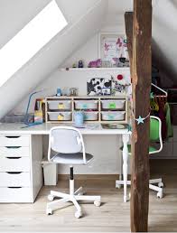 Zwei Kinder In Einem Zimmer Wohlfuhlen Fur Entdecker Ikea Kinderschreibtisch Schreibtische Kinderzimmer Kinderzimmer Schulkind