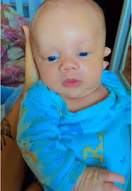 Meninos Loiros De Olho Azul