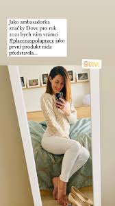 A nevzdala se ho ani letošní zimu. Lucie Krizkova S Feet Wikifeet