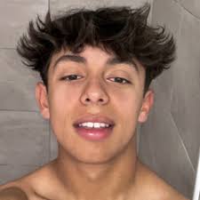 Listen to Falling In Love by Mark Bush in vibing playlist online for free 