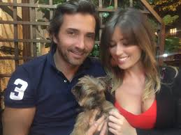 Très appréciée du public, la comédienne, qui est également chanteuse, sait toutefois garder le mystère. Elsa Esnoult On Twitter On Vous Retrouve Ce Soir Pour Le Prime Des Mysteres De L Amour Sur Tmctv On Espere Que Vous Serez Tous Au Rdv On Vous Fait Des Bisous