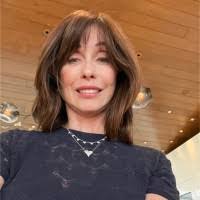 Colette Daniels's Instagram, Twitter & Facebook