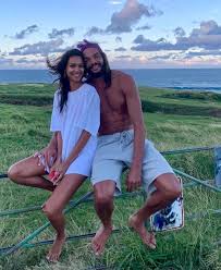 The chicago bulls selected noah with the ninth overall pick in the 2007 nba draft. Joakim Noah Proposes To Model Girlfriend Lais Ribeiro Blacksportsonline