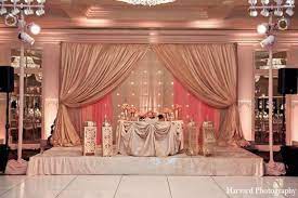 Indian Wedding Reception Venue Decor Http Maharaniweddings Com Gallery Photo 10886 Wedding Venue Decorations Venue Decor Wedding Decor Elegant
