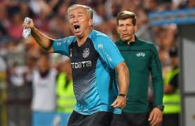 Gaz metan is in fifth place with 22 points, while cfr cluj is standing at the top with 29 points, of course. Cfr Cluj Gaz Metan 2 0 Dan Petrescu È™i A Masacrat Un JucÄƒtor Dumnezeu L A Pedepsit