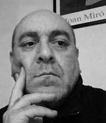 En busca de una identidad necesaria