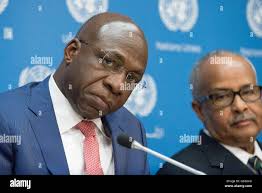 Observer assistant hi-res stock photography and images