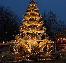 Where do you need holiday lighting pros? 9yuibsq3sozc M