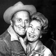 101-godišnji glumac obožava svoju suprugu od 1954. godine, a kad ju je  varao, to bi joj i priznao