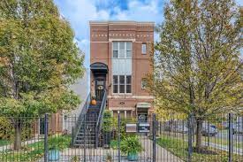 825 S Kedzie Ave 2 Chicago Il 60612 28 Photos Mls 11270986 Movoto