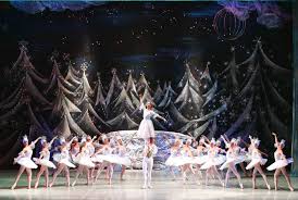 Risultati immagini per lo schiaccianoci