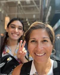 Cortez Fields's Instagram, Twitter & Facebook