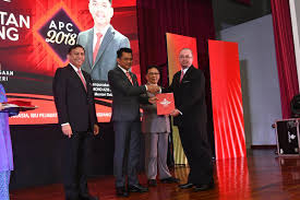 Dato' mohd azis bin jamman. Agensi Antidadah Kebangsaan Malaysia On Twitter Kajang Majlis Anugerah Khidmat Cemerlang 2018 Disempurnakan Oleh Ybhg Dato Mohd Azis Bin Jamman Timbalan Menteri Dalam Negeri Seramai 460 Orang Warga Aadk Telah Menerima Sijil