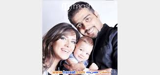 أعلن الفنان الكويتي نواف العلي، انفصاله عن زوجته الفنانة المصرية المقيمة بالكويت يذكر أن الفنان الكويتي نواف العلي تزوج للمرة الأولى من امرأة خارج الوسط الفني، وأنجب. ØµÙˆØ± Ù‡Ø¨Ø© Ø§Ù„Ø¯Ø±ÙŠ Ùˆ Ù†ÙˆØ§Ù Ø§Ù„Ø¹Ù„ÙŠ ØµÙˆØ± Ø¹Ø§Ø¦Ù„ÙŠØ© Ù„Ù„ÙÙ†Ø§Ù†Ø© Ù‡Ø¨Ø© Ø§Ù„Ø¯Ø±ÙŠ Ù…Ø¹ Ø²ÙˆØ¬Ù‡Ø§