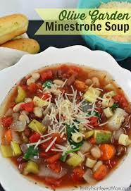 Olive Garden Copycat Minestrone Soup Recipe Minestrone Soup Recipe Olive Garden Minestrone Soup Soup Recipes Slow Cooker