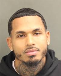 SANTIAGO, JUSTIN MANUEL Booking Number: 25001718 Race: WHITE Gender: MALE  Age: 28 Last Known Location: KISSIMMEE Cell: BRCMBFNA Date Booked:  01/18/2025 Arresting Agency: Charge/Court Case Number: DISORDERLY CONDUCT  📷 SOURCE: ORANGE COUNTY