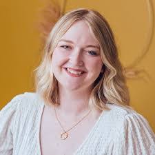 Jana High's Instagram, Twitter & Facebook