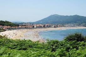 Plage D Hendaye Avec Vue Sur La Montagne Pays Basque Paysage Plage
